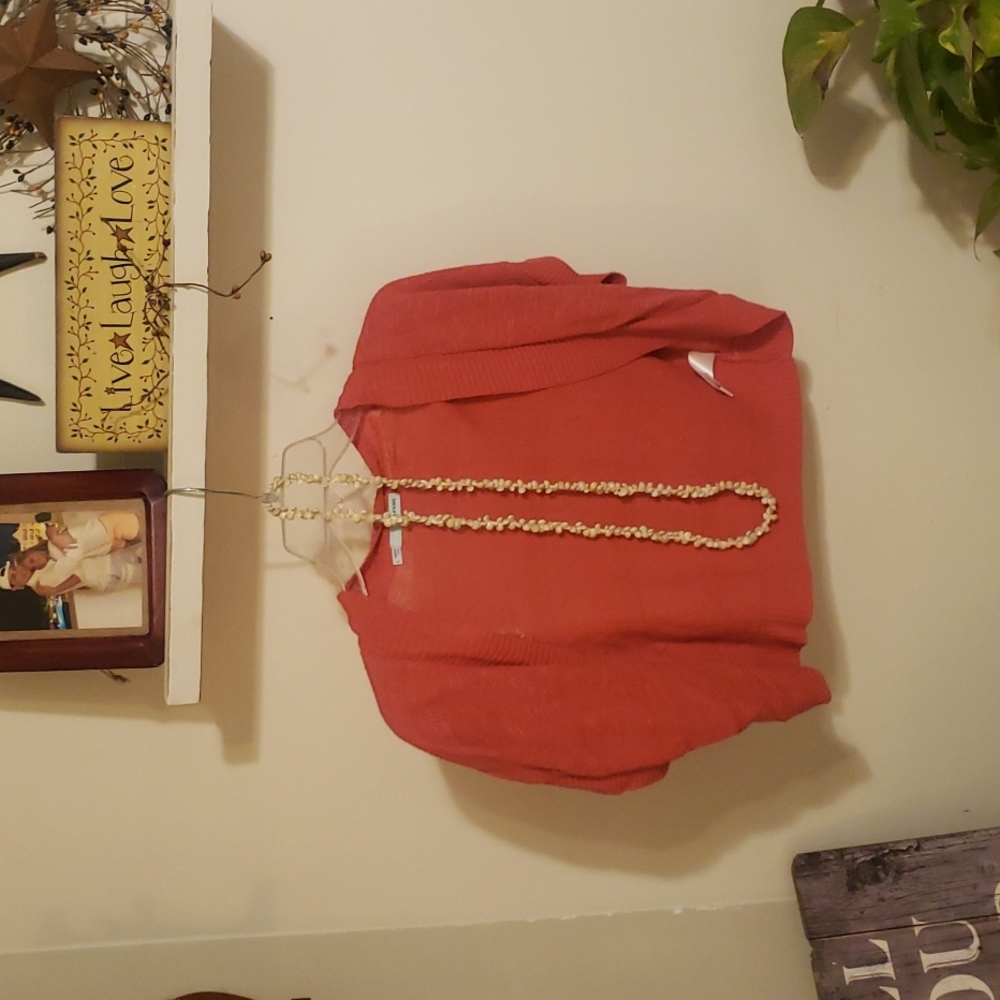 Short sleeve sweater